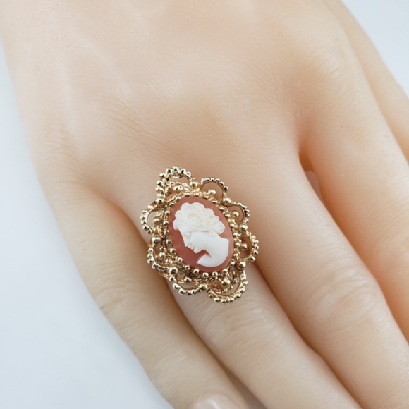 14 Karat Yellow Gold Cameo Ring Size 5.5 #18973 - Picture 8 of 8